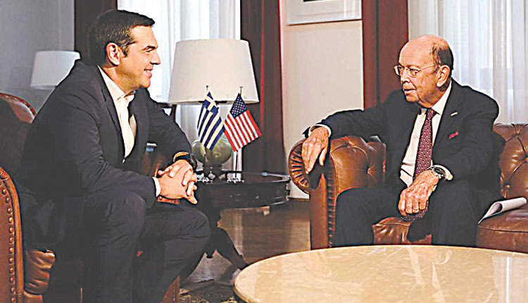 συνάντηση του πρωθυπουργού Αλέξη Τσίπρα με τον υπουργό Εμπορίου των ΗΠΑ Γουίλμπουρ Ρος στο Πρωθυπουργικό Γραφείο στη Θεσσαλονίκη