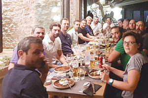 το μέλος της επιτροπής μπάσκετ του ΟΦΗ Γιώργος Τζωρακολευθεράκης παρέθεσε δείπνο σε όλους τους προπονητές των τμημάτων υποδομής του ΟΦΗ