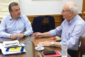 ο περιφερειάρχης Κρήτης Σταύρος Αρναουτάκης, παρουσία του δημάρχου Βιάννου Παύλου Μπαριτάκη