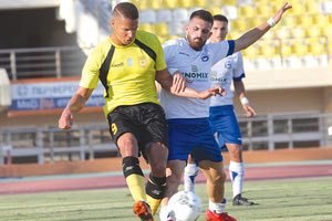 Ο ΕΡΓΟΤΕΛΗΣ ΜΕ ΤΟΝ ΑΟΧ/ΚΙΣΣΑΜΙΚΟ KAI ΚΟΡΥΦΑΙΟ ΤΟΝ ΈΦΟΡΝΤ