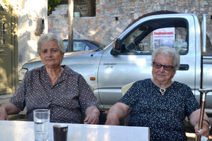 Οι αδερφές Μαρία Ψαράκη - Ανδριανάκη και Ευσταθία Φραγκιαδάκη – Ανδριανάκη, μαθήτριες τότε της Α΄ και ΣΤ΄ τάξης αντίστοιχα, περιγράφουν τον βομβαρδισμό του σχολείου τους, στις 6 Οκτωβρίου 1943.