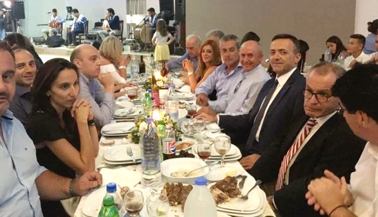 Πάντρεψε τον γιο του ο υπεύθυνος της Δημοτικής Αστυνομίας Ηρακλείου και τέως λιμενάρχης Ηρακλείου Μαρίνος Παττακός