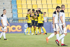 Με σκυμένα κεφάλια έφυγαν από το Αγρίνιο οι παίκτες του ΟΦΗ