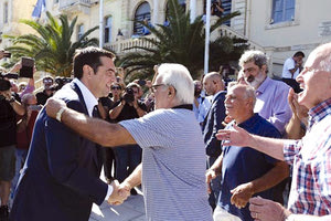 Άρωμα εκλογών από την επίσκεψη Τσίπρα στα Χανιά αν και το διέψευσε