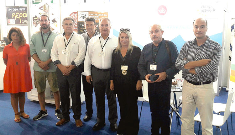 Το «παρών» στη ΔΕΘ έδωσε και το Επιμελητήριο Ηρακλείου, που προσπαθεί δια των στελεχών του να δώσει έμφαση στην εξωστρέφεια. 