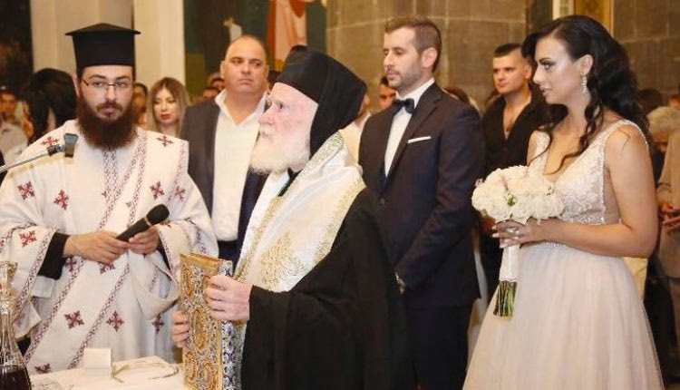 Ένα ξεχωριστός γάμος, ένα όμορφο ζευγάρι! Ο διοικητής της Τροχαίας Αγίου Νικολάου Πέτρος Ζερβάκης και η αγαπημένη του Ζήνα Σπυριδάκη