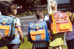 Η τσάντα μενει στο σχολείο