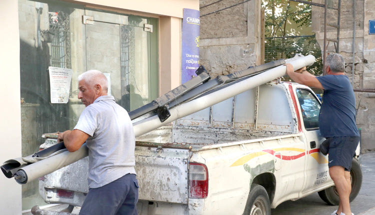 Οι κατεδαφίσεις αφορούσαν αφαίρεση σκιάστρων!