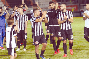 Οι παίκτες του ΟΦΗ χειροκρότησαν τον κόσμο για τη στήριξή του παρά την ήττα της ομάδας