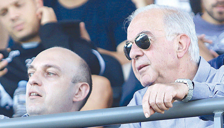 Την αναμέτρηση ΟΦΗ-ΠΑΟΚ παρακολούθησε και ο δήμαρχος Ηρακλείου Βασίλης Λαμπρινός μαζί με τον αντιδήμαρχο Κώστα Βαρδαβά.