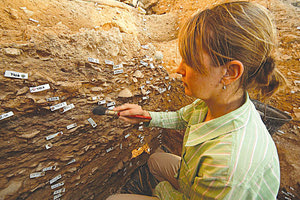 Ανασκαφές από τη Ζώμινθο και από την περιοχή του νεκροταφείου Πετρά της Σητείας