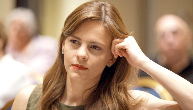 Η υπουργος Έφης Αχτσιόγλου