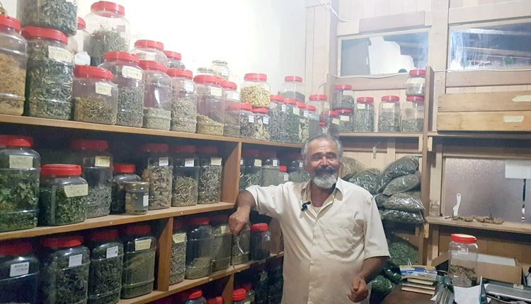 Μανώλης Δαμιανάκης: Ο... Αλχημιστής του Πανασού!