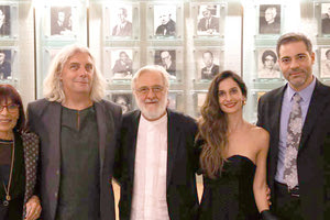 Για πρώτη φορά προβάλλεται ελληνική ταινία στην έδρα της UNESCO στο Παρίσι. Και παίχτηκε χθες ο «Καζαντζάκης» του Σαμαραγδή.