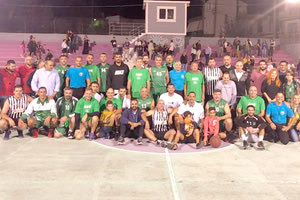 Οι παλαίμαχοι της Αναγέννησης και του ΟΦΗ που τίμησαν τη μνήμη του Νίκου Γαλυφιανάκη