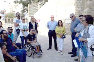 Δωρεάν ξενάγηση με  την εθελόντρια ξεναγό  κ.  Αθηνά  Κυριακάκη-Σφακάκη, οργάνωσε στα ενετικά τείχη του Ηρακλείου προς τα μέλη του Αθλητικού Σωματείου ΑΣΑμεΑ “Μεγαλόνησος” και στους συνοδούς τους η ΝΟΔΕ