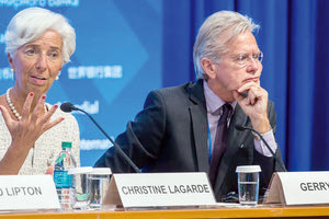 Διεθνές Νομισματικό Ταμείο. Ο εκπρόσωπος Τύπου του Ταμείου, Τζέρι Ράις και η Κριστίν Λαγκάρντ