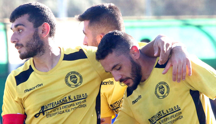 Οι παίκτες του Ανθεστίω-να στους πανηγυρισμούς ενός από τα δύο γκολ που πέτυχαν στην Τύλισο.