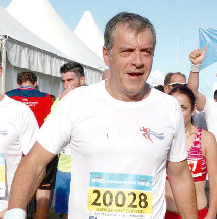 ο Σταύρος Θεοδωράκης, μαθαίνω ότι έχει εκφράσει την επιθυμία να έρθει και να τρέξει στον ημιμαραθώνιο του Αρκαλοχωρίου.