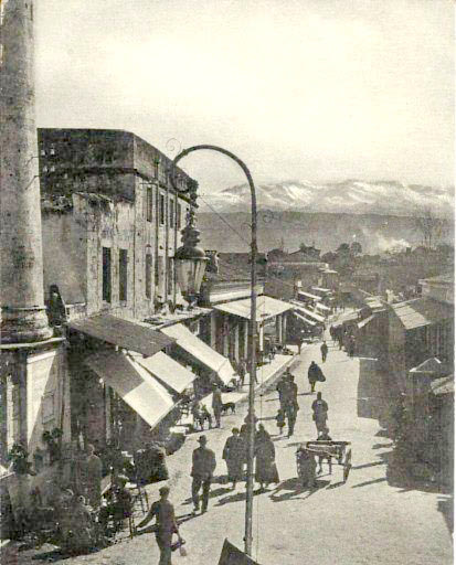 ΦΩΤΟ ΗΜΕΡΑΣ: Στην πλατεία του Κάτωλα