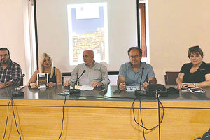 «Περπατώντας στην πόλη» ή στα αγγλικά “Walk in the city” είναι ο τίτλος του νέου διαφημιστικού εντύπου, που έχει στόχο την ενίσχυση των τοπικών επιχειρήσεων του Ηρακλείου.