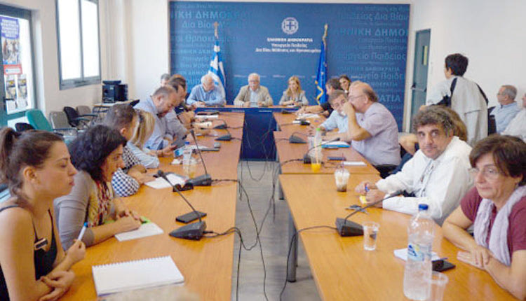 Χιλιάδες διορισμούς ανακοίνωσε ο υπουργός, στη συνάντηση που είχε με τις ομοσπονδίες των εκπαιδευτικών