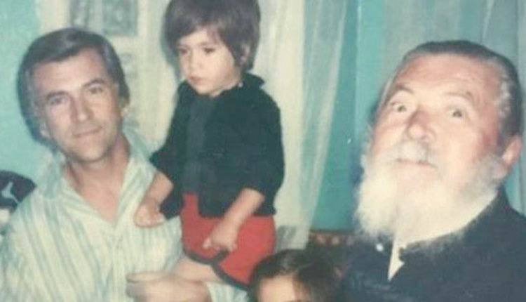  Με μια συγκινητική ανάρτηση ο Κώστας Μπακογιάννης τίμησε τη μνήμη του πατέρα του Παύλου, που σαν χθες το 1989 δολοφονήθηκε από την τρομοκρατική οργάνωση 17Ν.