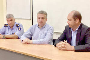 Με τους επικεφαλής της Πυροσβεστικής συναντήθηκε ο κ. Αρναουτάκης