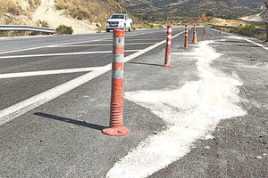 Οι ρηγματώσεις στον δρόμο της Μεσσαράς