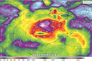 Η κίνηση του κυκλώνα αναμένεται να ακολουθήσει ανατολική πορεία, επηρεάζοντας με ισχυρές βροχές και πολύ θυελλώδεις ανέμους την νότια Ελλάδα και την Κρήτη