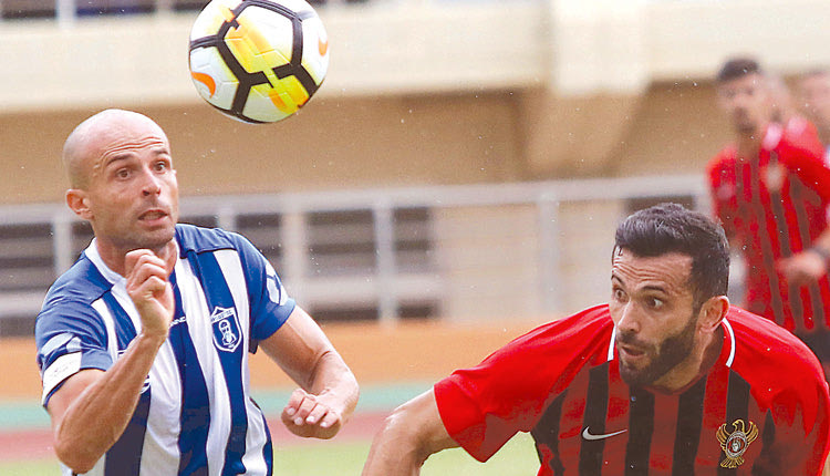 ο Ηρόδοτος απέναντι στον Απόλλωνα Πόντου.