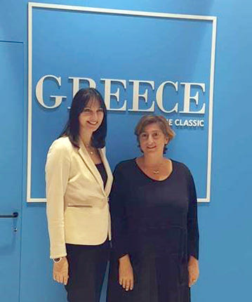 Στο κρητικό περίπτερο και η υπουργός Τουρισμού μαζί με πολλούς άλλους επισκέπτες