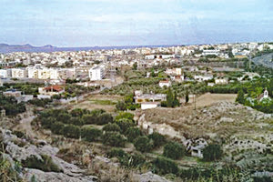 συμφωνία ανάμεσα στον Δήμο Ηρακλείου και τον ΟΑΕΔ, που αφορά στην παραχώρηση ενός σημαντικού ακινήτου 5,2 στρεμμάτων  στην περιοχή της Αγίας Αικατερίνης