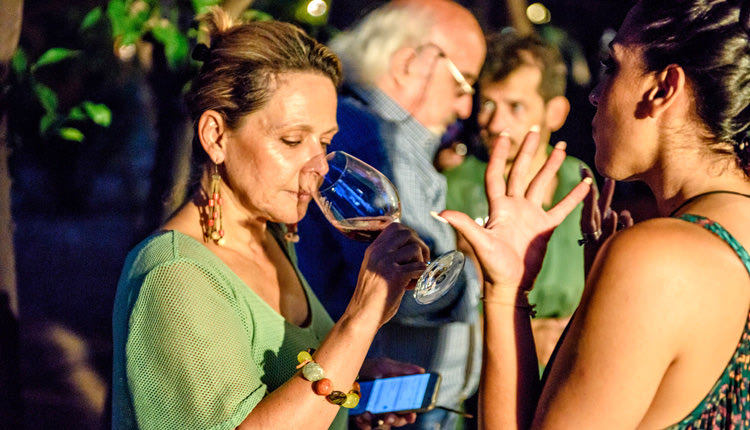 “Ο οινοτουρισμός συνδυάζεται με τη γαστρονομία, τον πολιτισμό, την ιστορία ενός τόπου” είπε στην “Π” η αντιδήμαρχος Τουρισμού και Πολιτισμού Ρεθύμνου Πέπη Μπιρλιράκη