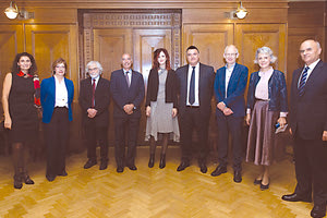 γιορτή για την Ελλάδα και τον πολιτισμό της ήταν η λαμπρή εκδήλωση που οργάνωσε το τμήμα Βυζαντινών και Νεοελληνικών Σπουδών στο Πανεπιστήμιο του Άμστερνταμ και η ολλανδική Εταιρεία Νεοελληνικών Σπουδών, υπό την διεύθυνση της Ηρακλειώτισσας καθηγήγτριας Τατιάνας Μαρκάκη.