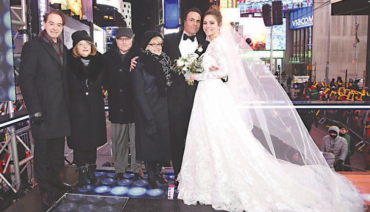 Με άρωμα Κρήτης ο γάμος της Μαρίας Μενούνος