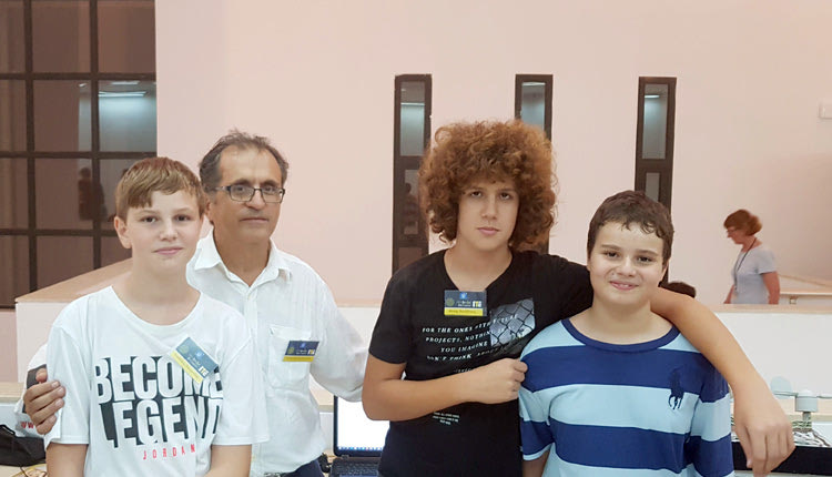 Σχολεία που διακρίθηκαν στον Παγκρήτιο Διαγωνισμό Κατασκευών Φυσικής συμμετείχαν στη “Βραδιά Ερευνητή” στο ΙΤΕ