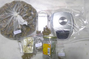 Έκρυβε τα ναρκωτικά στο πατρικό του σπίτι