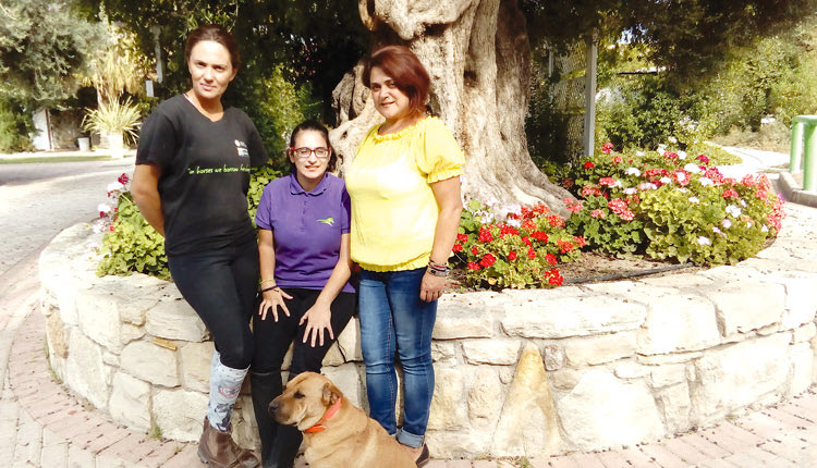 Η “αμαζόνα” της Κρήτης,  Δήμητρα-Ελένη Παντεχάκη με τη μητέρα της και την προπονήτριά της