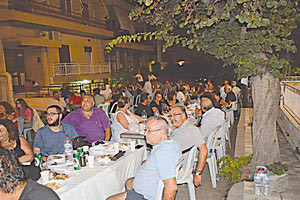 Αναβιώνουν οι βεγγέρες στις γειτονιές