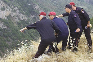 άνδρες της ΕΜΑΚ