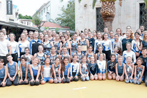 Επίδειξη του Φιλαθλητικού στην πλατεία Αγίου Τίτου