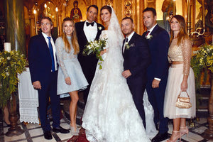 στον γάμο της Ελληνοαμερικανίδας τηλεπαρουσιάστριας Μαρίας Μενούνος