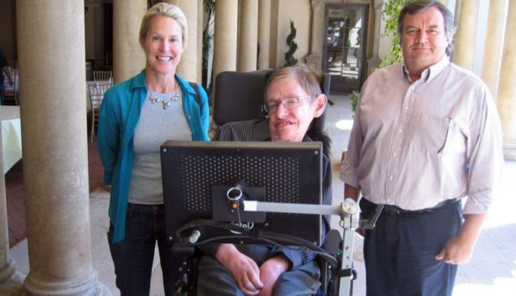 Με τον Χοκινγκ η  Φ. ‘Αρνολντ πριν το Νόμπελ