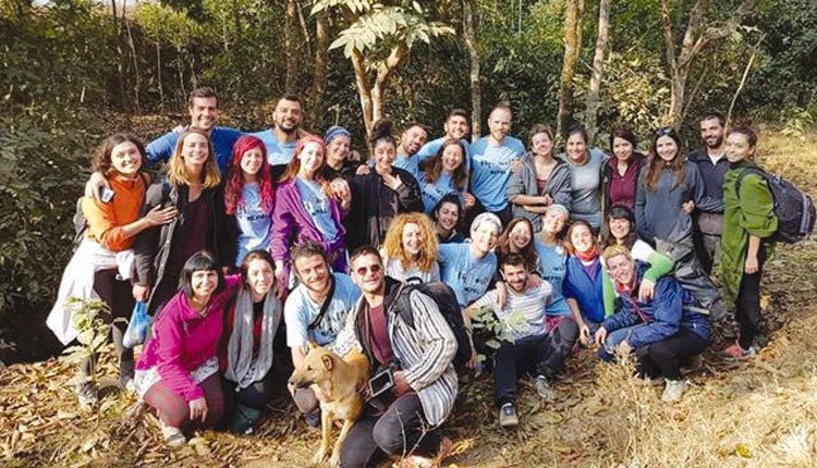 Μετά το Νεπάλ η Τανζανία οι Ηρακλειώτες εθελοντές που σπεύδουν για βοήθεια 