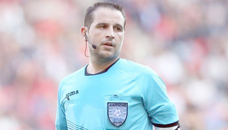 Ο διαιτητής  Λαμπρόπουλος