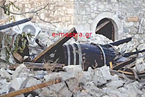 από την ισχυρή έκρηξη που σημειώθηκε κάτω από μυστηριώδεις συνθήκες στο υπερσύγχρονο οινοποιείο Γεωργιλαδάκη στο Πετροκεφάλι Μεσσαράς