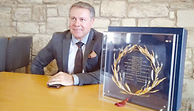 ο πρόεδρος του Συνδέσμου Τουριστικών και Ταξιδιωτικών Γραφείων Κρήτης Μιχάλης Βλατάκης