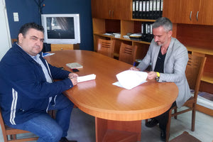 Υπεγράφη η σύμβαση για χρωματισμούς σχολείων