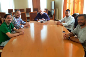 Συνάντηση με το προεδρείο της Ελληνικής Ομοσπονδίας Αθλητισμού Κωφών είχε χθες ο αντιδήμαρχος αθλητισμού και πρόεδρος της Ανάπτυξης Αθλητισμού Ηρακλείου Κώστας Βαρδαβάς.